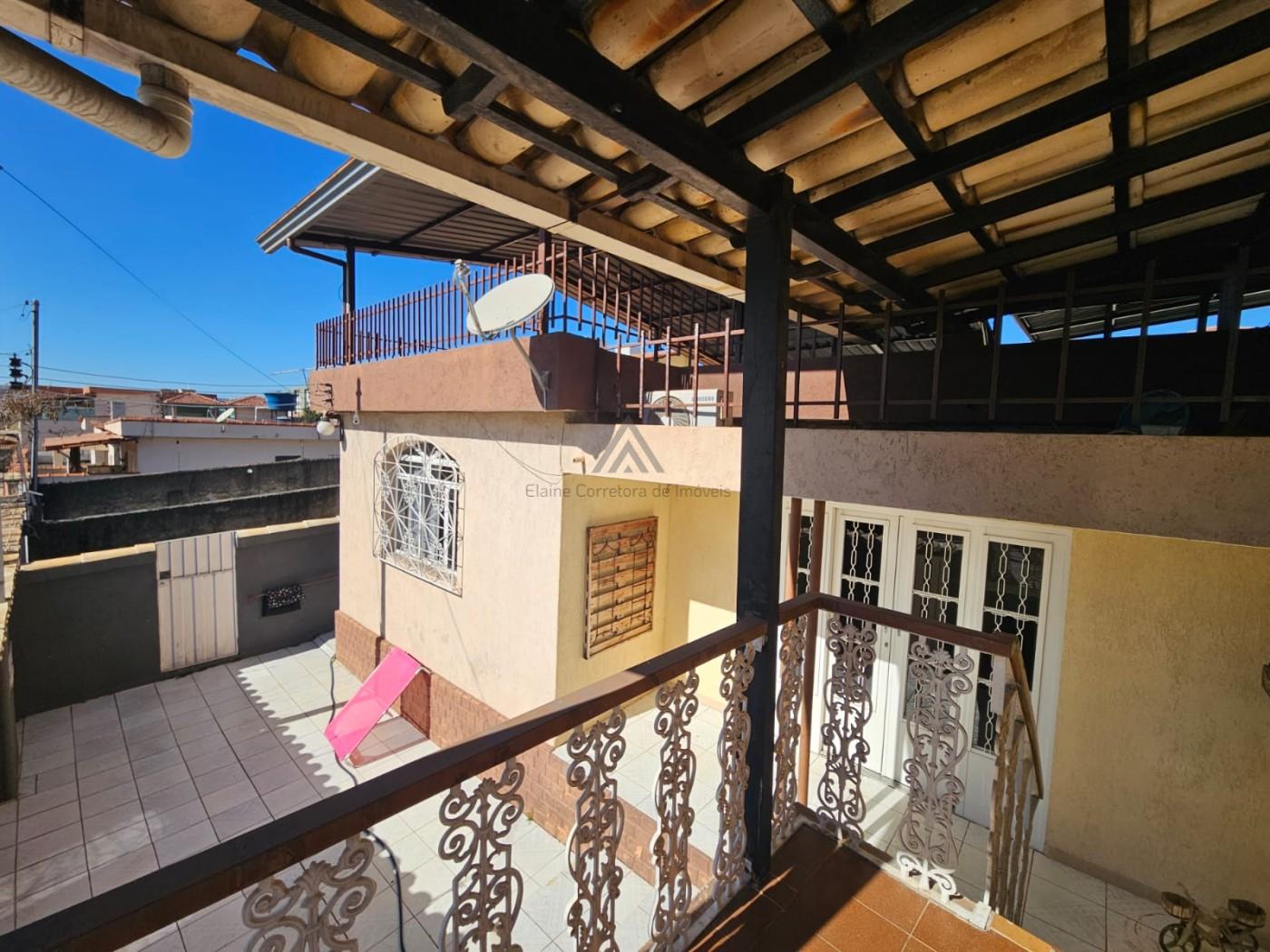 Casa, 3 quartos, 257 m² - Foto 1